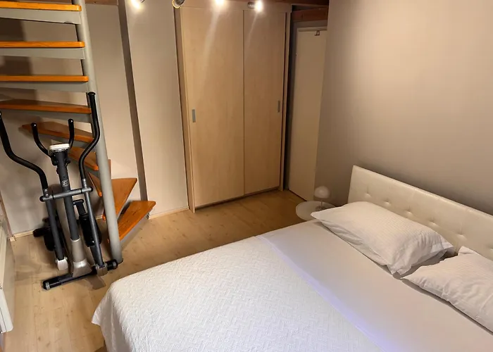 Soul-steps From And Center Apartmán *